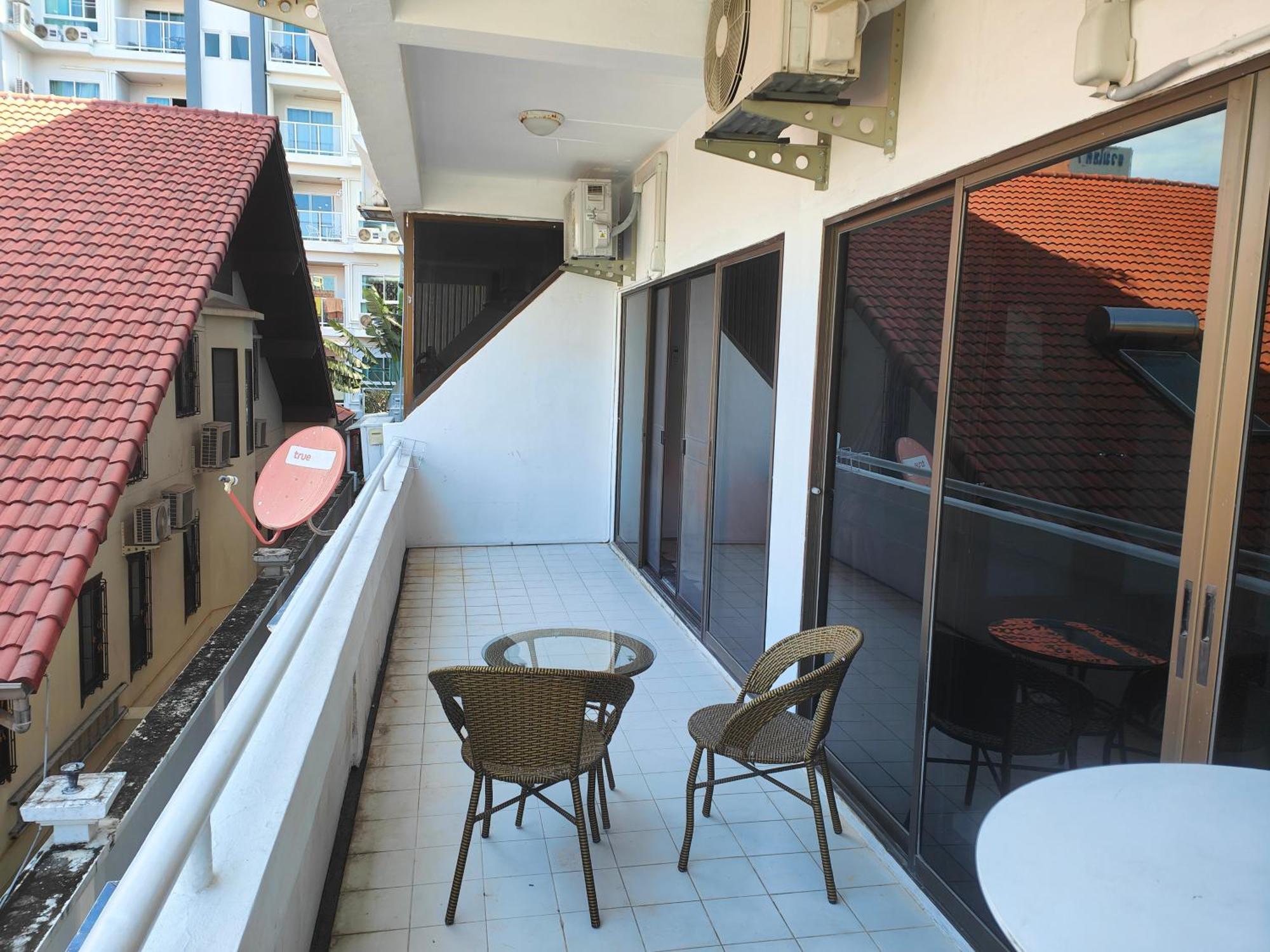 Jomtien Hill Resort Pratamnak Pattaya Exterior photo